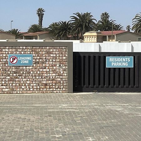 Beach Hotel Swakopmund Exterior photo